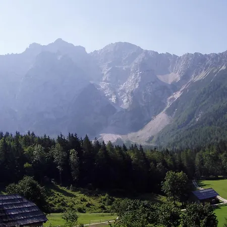 Agroturismo Makek Alpine Oasis Zgornje Jezersko