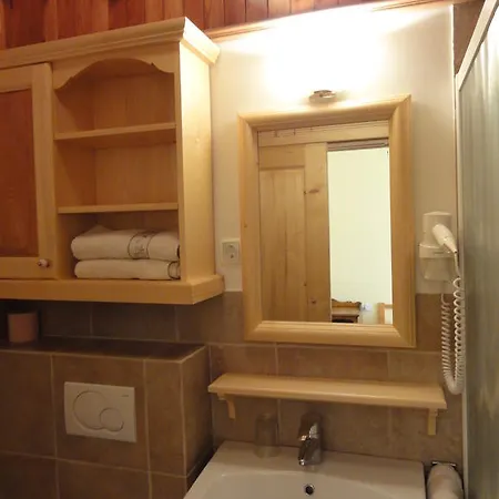 Agroturismo Makek Alpine Oasis